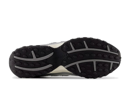New Balance 204L Silver Metallic Black